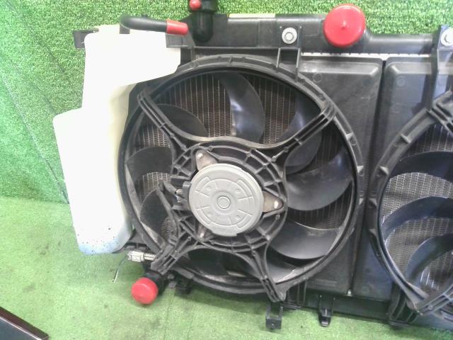 【中古】インプレッサ DBA-GJ7 ラジエーター 電動ファン 45119AG010 自社品番250389 F9T