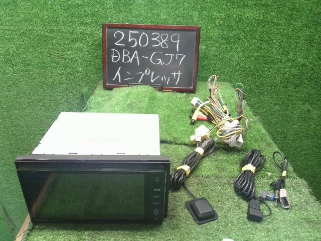 【中古】インプレッサ DBA-GJ7 カーナビゲーション CN-H500WD 自社品番250389 F9T