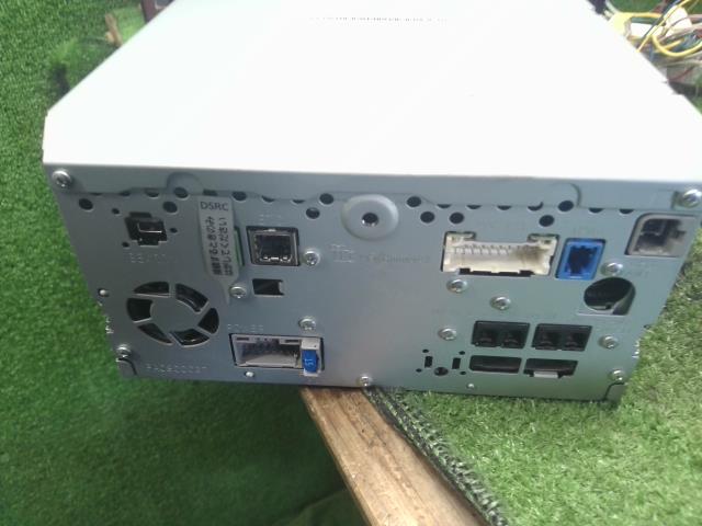 【中古】インプレッサ DBA-GJ7 カーナビゲーション CN-H500WD 自社品番250389 F9T