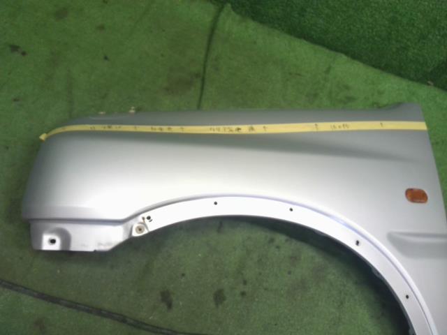 【中古】ジムニー TA-JB23W 左フロントフェンダー 58811-81AA0 自社品番250393 Z2S