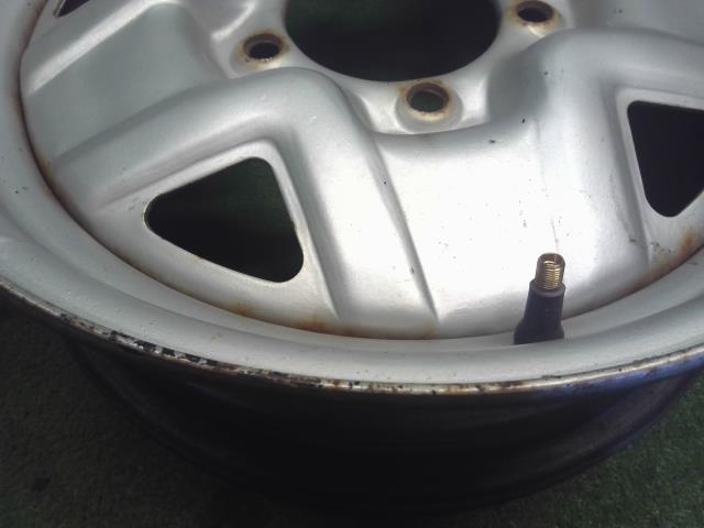 【中古】ジムニー TA-JB23W 純正 スチールホイール 16インチ 4本 43210-80711-27S 自社品番250393 Z2S