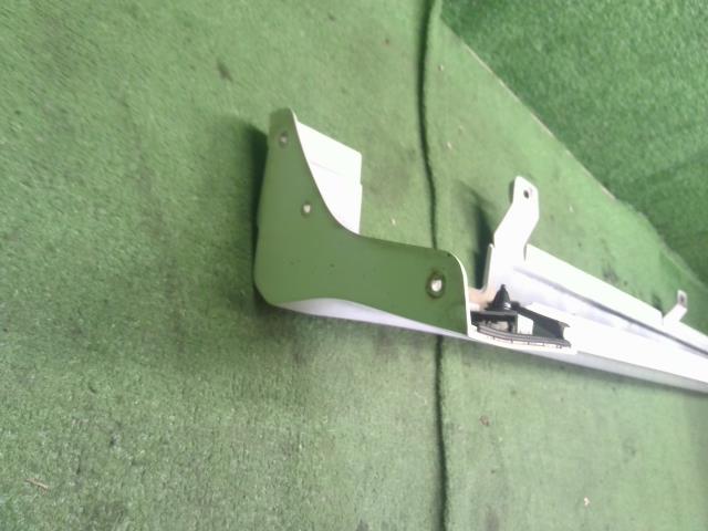 【中古】アコード DBA-CL7 右サイドステップ スポイラー 71800-SEA-911ZF 自社品番250395 NH624P