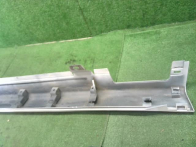 【中古】アコード DBA-CL7 右サイドステップ スポイラー 71800-SEA-911ZF 自社品番250395 NH624P