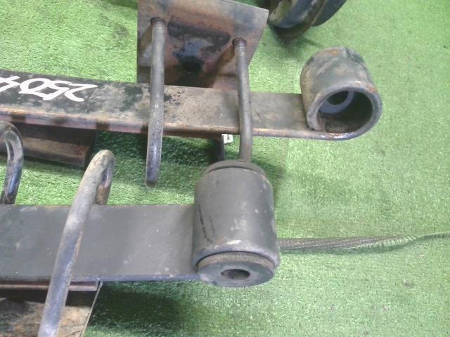 【中古】ハイゼット V-S100P リアアクスル デフホーシング 41110-87M04 自社品番250401 W09