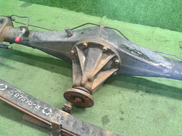 【中古】ハイゼット V-S100P リアアクスル デフホーシング 41110-87M04 自社品番250401 W09