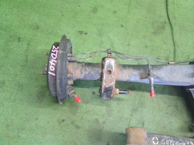 【中古】ハイゼット V-S100P リアアクスル デフホーシング 41110-87M04 自社品番250401 W09