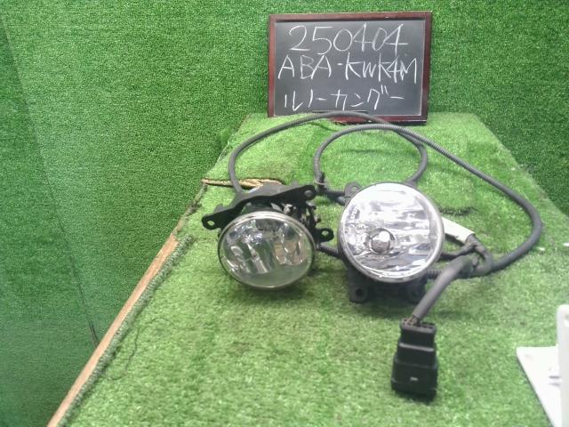 【中古】ルノー カングー ABA-KWK4M 左右 フォグランプ ライト 261500097R 自社品番250404