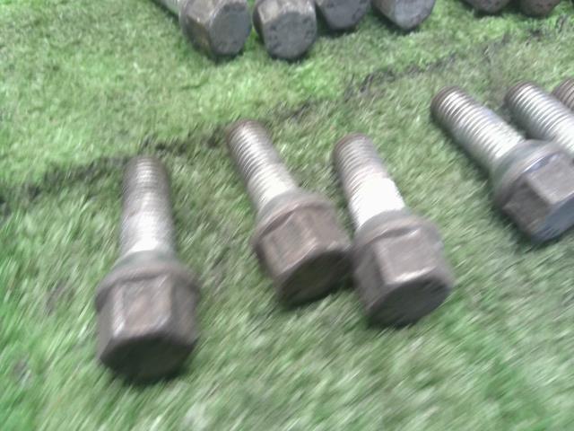 【中古】ルノー カングー ABA-KWK4M ホイールボルト 1台分  自社品番250404