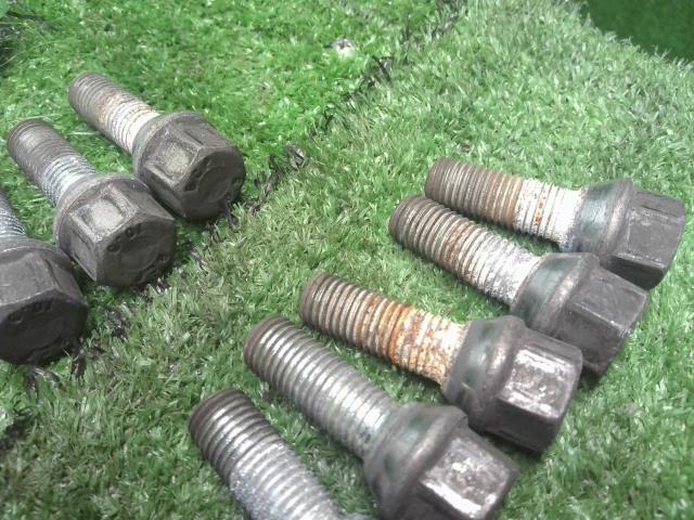 【中古】ルノー カングー ABA-KWK4M ホイールボルト 1台分  自社品番250404