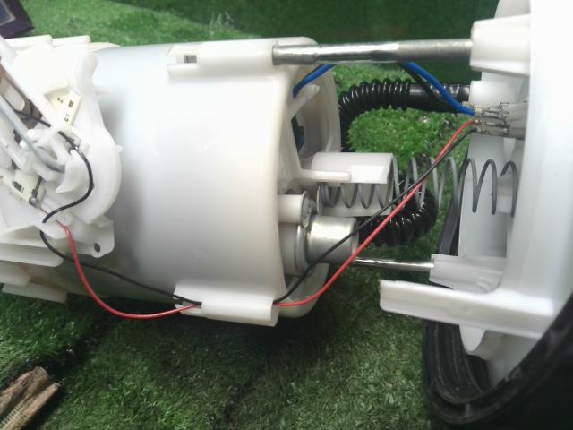 【中古】ルノー カングー ABA-KWK4M フューエル 燃料ポンプ 172024329R 自社品番250404