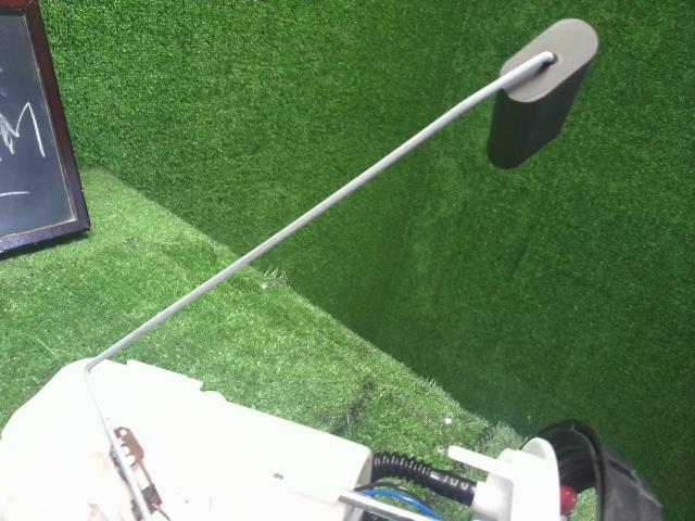 【中古】ルノー カングー ABA-KWK4M フューエル 燃料ポンプ 172024329R 自社品番250404