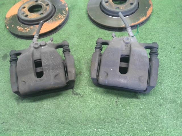 【中古】ルノー カングー ABA-KWK4M フロントディスクローター キャリパー 465017981R 自社品番250404