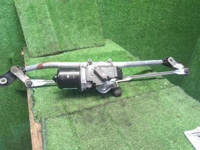 【中古】ルノー カングー ABA-KWK4M フロントワイパーモーター 8200409693 自社品番250404