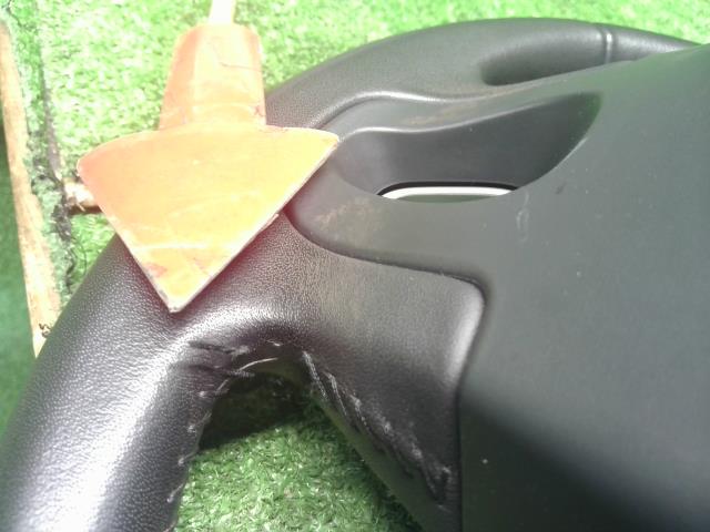 【中古】ルノー カングー ABA-KWK4M ステアリングホイール ハンドル 484006412R 自社品番250404