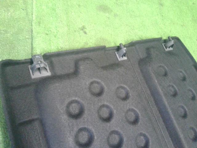 【中古】ルノー カングー ABA-KWK4M リアボード ラゲッジボード 876345286R 自社品番250404