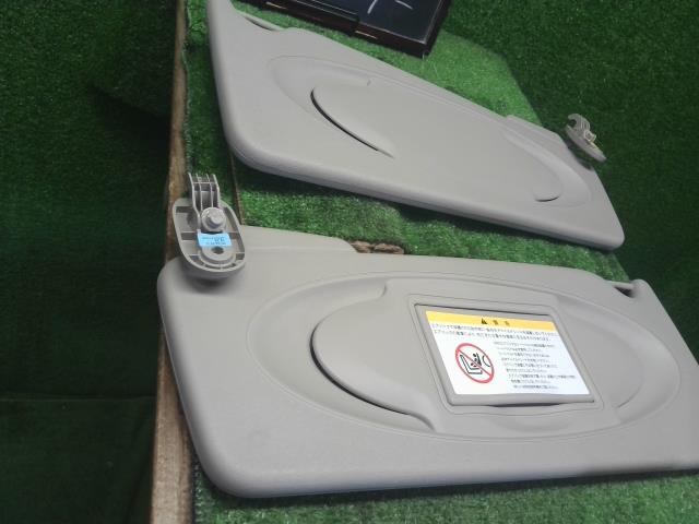 【中古】ルノー カングー ABA-KWK4M サンバイザー  自社品番250404