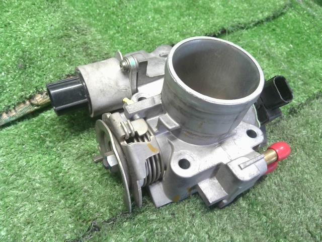 【中古】ゼスト CBA-JE2 スロットルボディ 16400-RS9-901 自社品番250406 PB83P