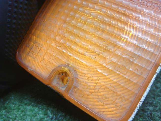 【中古】キャリィ GD-DB52T 右テールランプ 35603-60H00 自社品番250411 26U