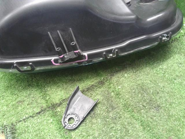 【中古】ミニキャブ HBD-DS17V 右ヘッドランプ ライト MQ513292 自社品番250418 Z2S