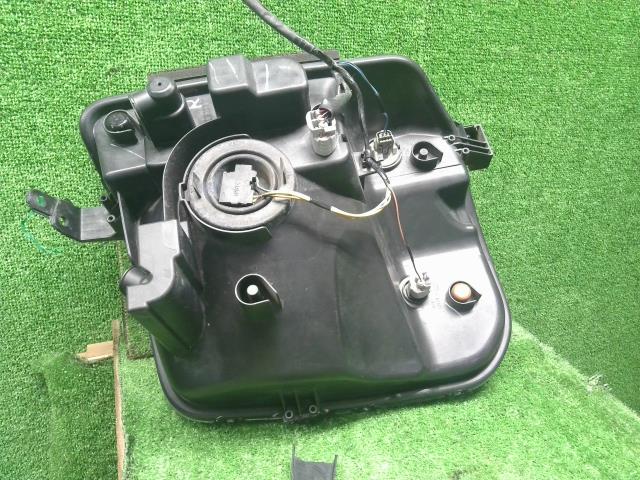 【中古】ミニキャブ HBD-DS17V 右ヘッドランプ ライト MQ513292 自社品番250418 Z2S