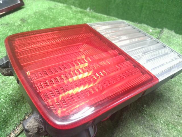 【中古】ミニキャブ HBD-DS17V 左テールランプ MQ507759 自社品番250418 Z2S