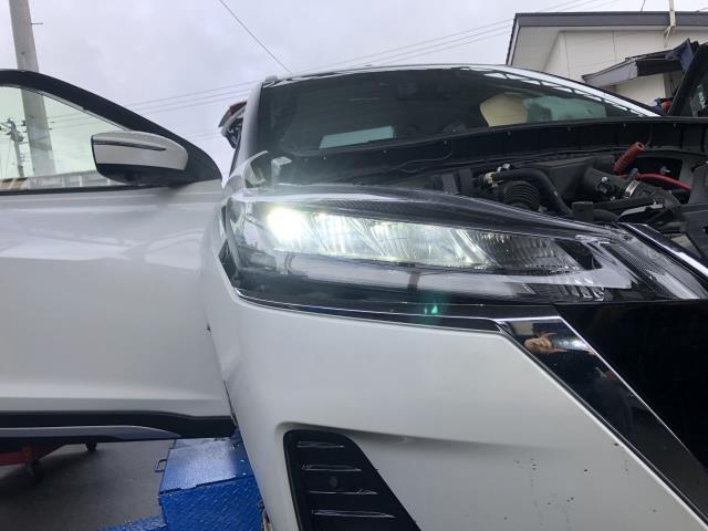 【中古】キックス 6AA-RP15 右 ヘッドライト ランプ コントロールユニット 26055-8993E 自社品番250422 QAB