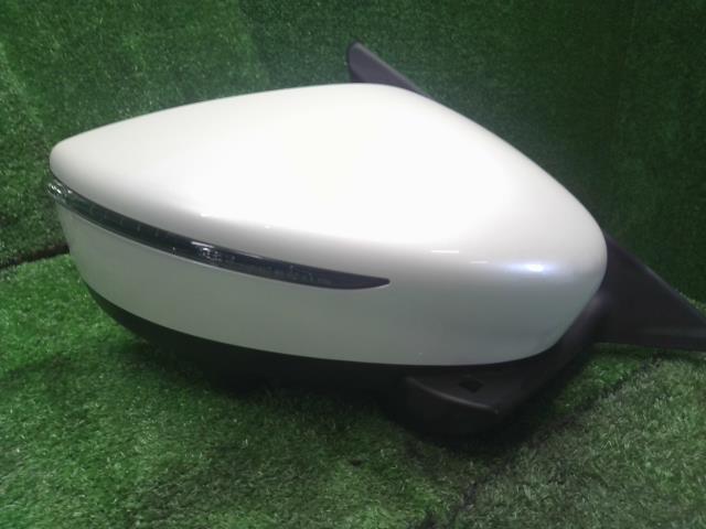 【中古】キックス 6AA-RP15 右ドアミラー サイドミラー 96301-5RY1C 自社品番250422 QAB
