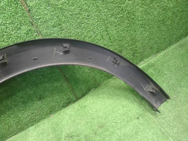 【中古】キックス 6AA-RP15 左リアフェンダー アーチモール 93829-5RY0A 自社品番250422 QAB