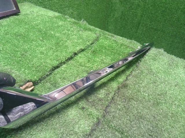 【中古】キックス 6AA-RP15 フロントバンパー 右 メッキモール 自社品番250422 QAB