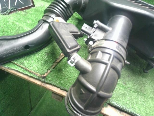 【中古】キックス 6AA-RP15 エアクリーナー 16500-5R70A 自社品番250422 QAB