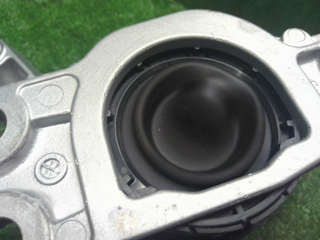 【中古】キックス 6AA-RP15 エンジンマウント  自社品番250422 QAB