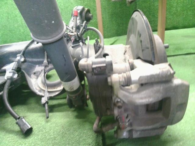 【中古】キックス 6AA-RP15 リアアクスルホーシング ショック スプリング  自社品番250422 QAB