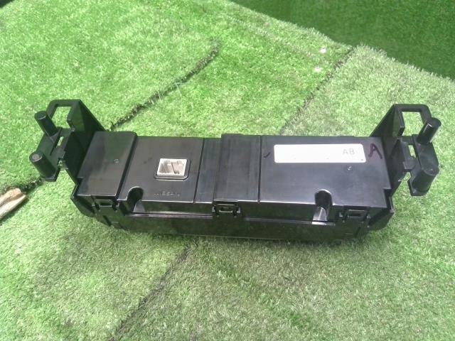 【中古】キックス 6AA-RP15 エアコン AC スイッチパネル 27500-5RY1A 自社品番250422 QAB