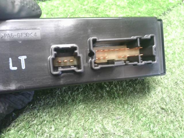 【中古】キックス 6AA-RP15 パワーウインドウ PWスイッチ  自社品番250422 QAB