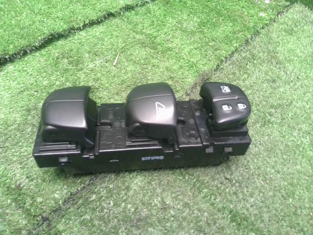 【中古】キックス 6AA-RP15 パワーウインドウ PWスイッチ  自社品番250422 QAB