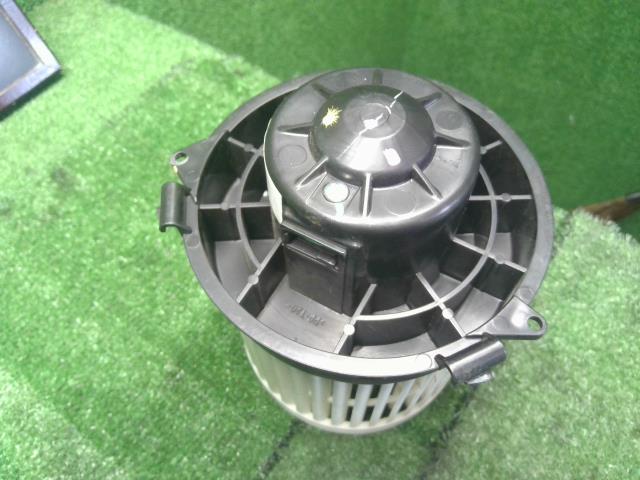 【中古】キックス 6AA-RP15 ヒーターブロアモーター 27226-5EK0A 自社品番250422 QAB