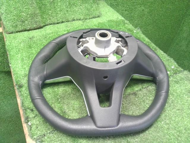 【中古】キックス 6AA-RP15 ステアリングホイール ハンドル 48430-5RY1B 自社品番250422 QAB