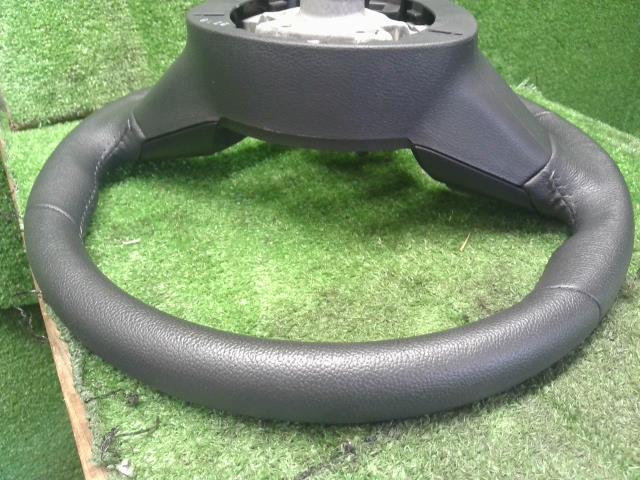 【中古】キックス 6AA-RP15 ステアリングホイール ハンドル 48430-5RY1B 自社品番250422 QAB