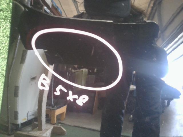 【中古】エスクァイア DBA-ZRR80G 右フロントフェンダー 53811-28180 自社品番250427 202