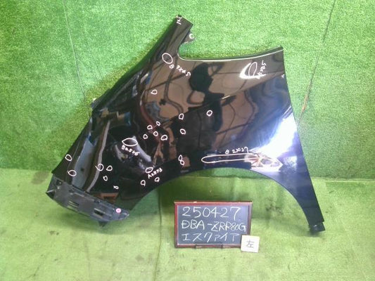 【中古】エスクァイア DBA-ZRR80G 左フロントフェンダー 53812-28240 自社品番250427 202
