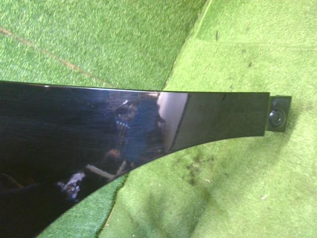 【中古】エスクァイア DBA-ZRR80G 左フロントフェンダー 53812-28240 自社品番250427 202