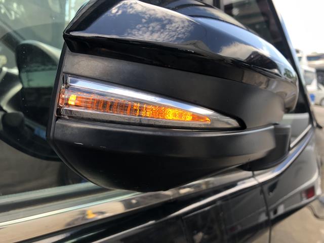 【中古】エスクァイア DBA-ZRR80G 右ドアミラー サイドミラー 87910-28B690 自社品番250427 202