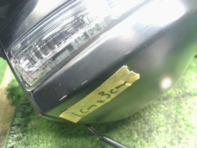 【中古】エスクァイア DBA-ZRR80G 右ドアミラー サイドミラー 87910-28B690 自社品番250427 202