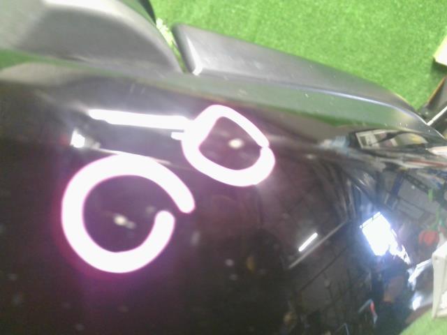 【中古】エスクァイア DBA-ZRR80G 右ドアミラー サイドミラー 87910-28B690 自社品番250427 202