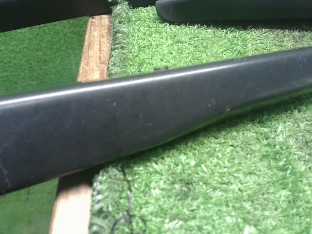 【中古】エスクァイア DBA-ZRR80G フロントワイパーアーム 85211-28211 自社品番250427 202