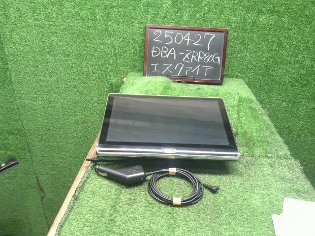 【中古】エスクァイア DBA-ZRR80G リアモニター  自社品番250427 202
