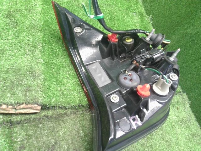 【中古】エクストレイル DBA-NT32 右テールランプ 26550-6FP5B 自社品番250428 G41