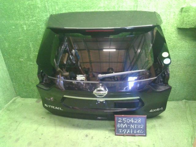 【中古】エクストレイル DBA-NT32 バックドア リアゲート 9001A-6FR6D 自社品番250428 G41