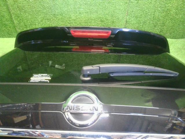 【中古】エクストレイル DBA-NT32 バックドア リアゲート 9001A-6FR6D 自社品番250428 G41