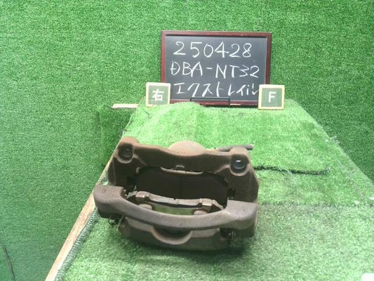 【中古】エクストレイル DBA-NT32 右フロントキャリパー 41001-4BA0C 自社品番250428 G41